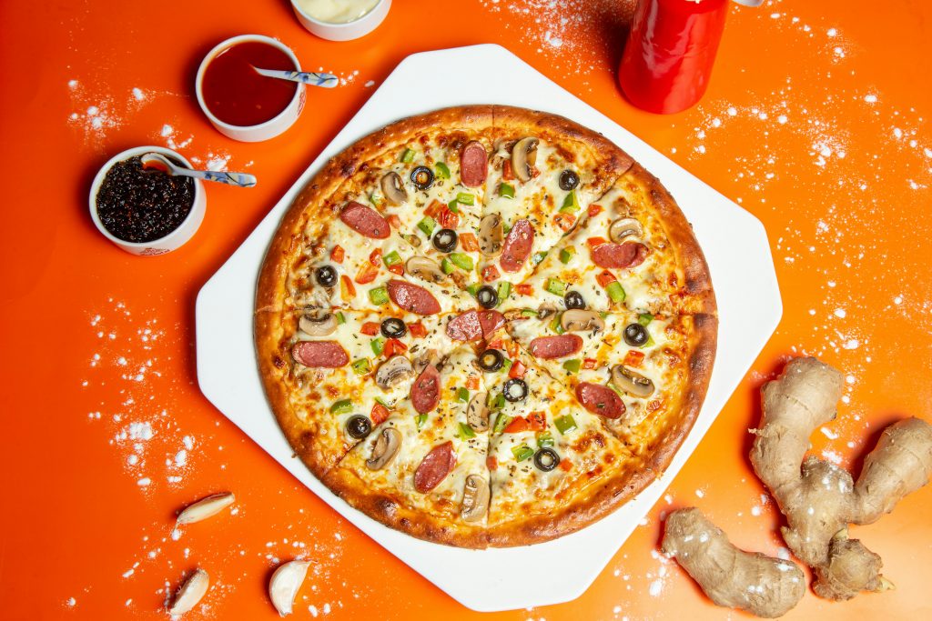 Top 5 Foods That May Cause Acne: चेहरे पर मुंहासे की समस्या से है परेशान तो बिल्कुल न खाएं ये 5 चीजे 4 Pizza