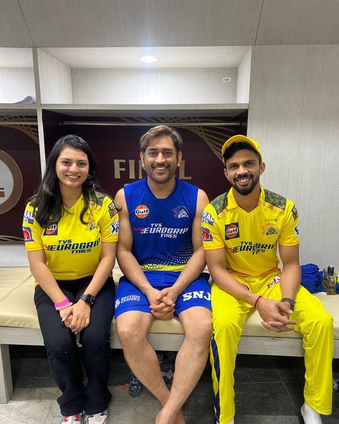 Dhoni का बल्ला इन पिचोंं पर क्यों चमका, मिट्टी का है खास कमाल 1 Ruturaj Gaikwad And Dhoni