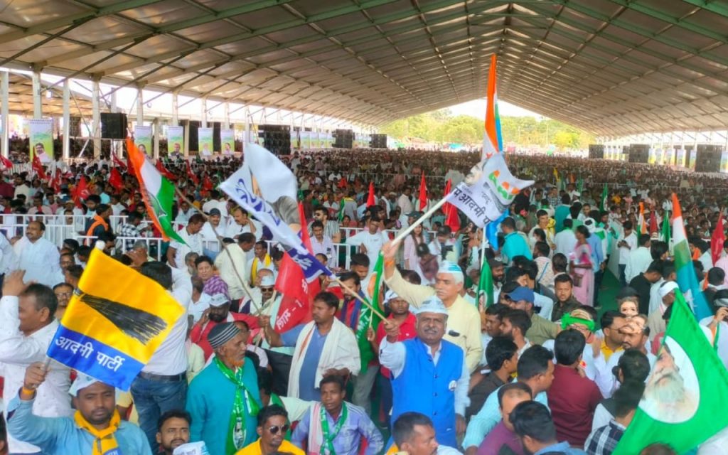 उलगुलान न्याय महारैली से पहले बीमार पड़े राहुल गांधी, नहीं आए रांची, भीषण गर्मी में इंतजार करते रहे लोग 1 Ulgulan Nyay Rally Ranchi 1