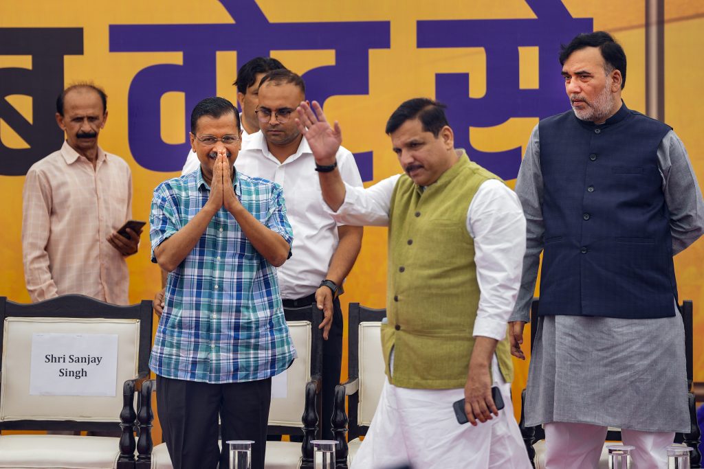 Aap Protest : इधर बीजेपी कार्यालय की ओर अरविंद केजरीवाल ने किया कूच, उधर दिल्ली पुलिस पहुंच गई घर 1 19051 Pti05 19 2024 000108B