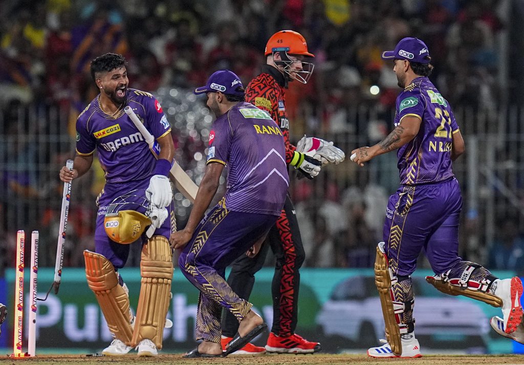 Ipl 2024: Kkr 10 साल बाद बना चैंपियन, तीसरी बार अपने नाम की ट्रॉफी, तस्वीरों में देखें जीत का जश्न 5 26051 Pti05 26 2024 000518B