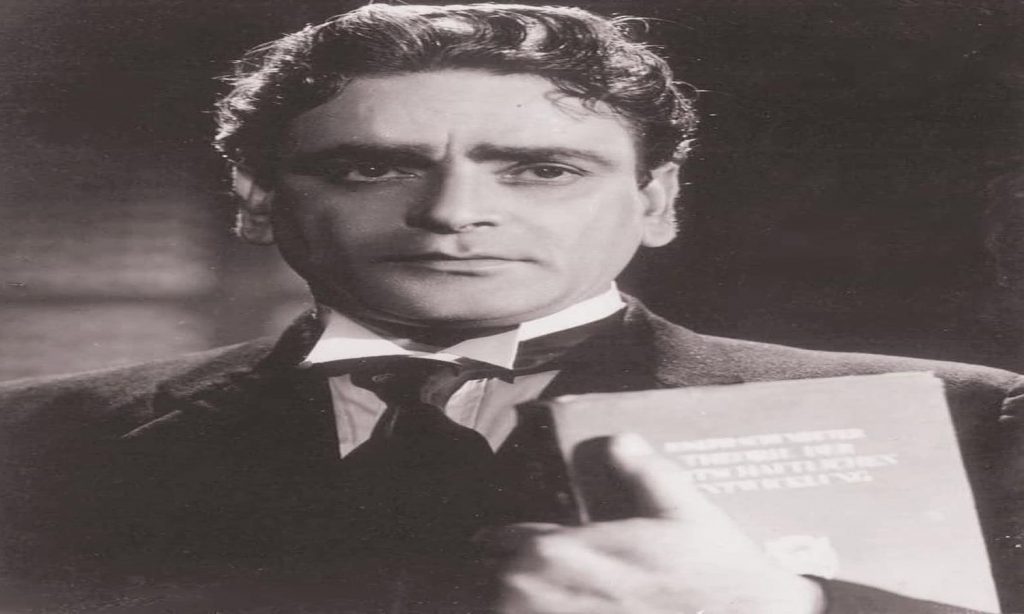 Prithviraj Kapoor Death Anniversary: गेट पर गमछा फैलाकर पैसे बटोरने से लेकर ब्लैंक चेक पर 1 रुपए की रकम भरने तक का सफर, जानें सबकुछ 2 411511392
