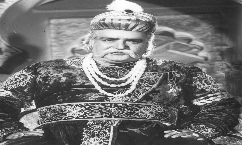 Prithviraj Kapoor Death Anniversary: गेट पर गमछा फैलाकर पैसे बटोरने से लेकर ब्लैंक चेक पर 1 रुपए की रकम भरने तक का सफर, जानें सबकुछ 6 432185328