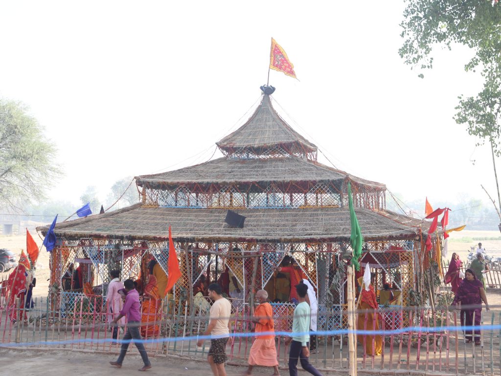 Photo: श्री लक्ष्मी नारायण महायज्ञ मंडप की परिक्रमा क्यों की जाती है? जानें इसका धार्मिक महत्व 8 Img 2132