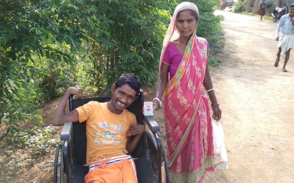 Lok Sabha Election 2024 Phase Six Voting Photos: रांची, धनबाद में लोकतंत्र के महापर्व का उत्साह चरम पर, सुबह से ही लाइन में लगे लोग 6 Lok Sabha Election 2024 Phase Six Voting Photo Story 1