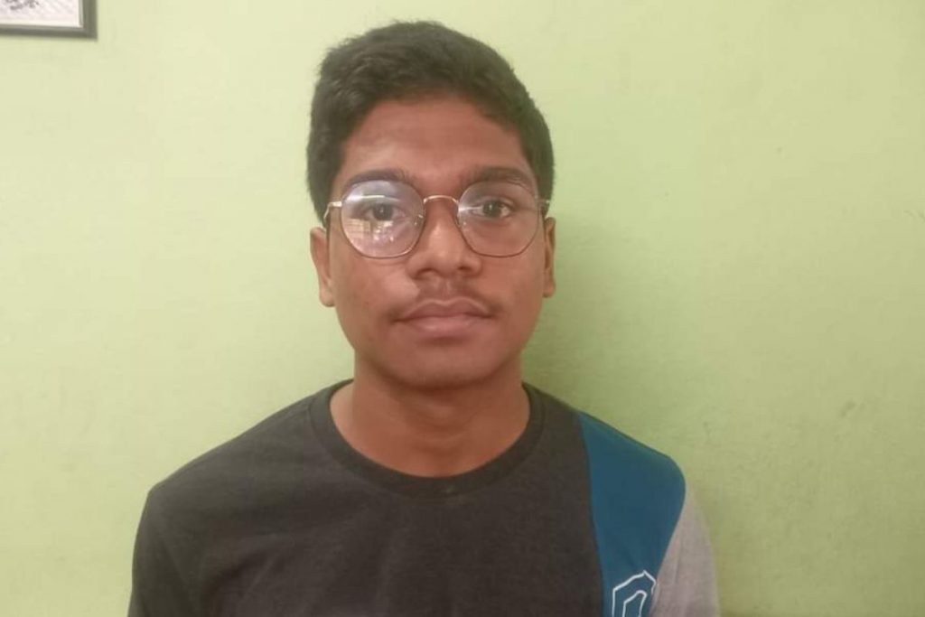 Wbbse Madhyamik Result 2024 : माध्यमिक परीक्षा में अव्वल नंबर लाये छात्रों में कोई बनना चाहता है डाॅक्टर तो कोई आईपीएस 1 Madhyamik Result 1