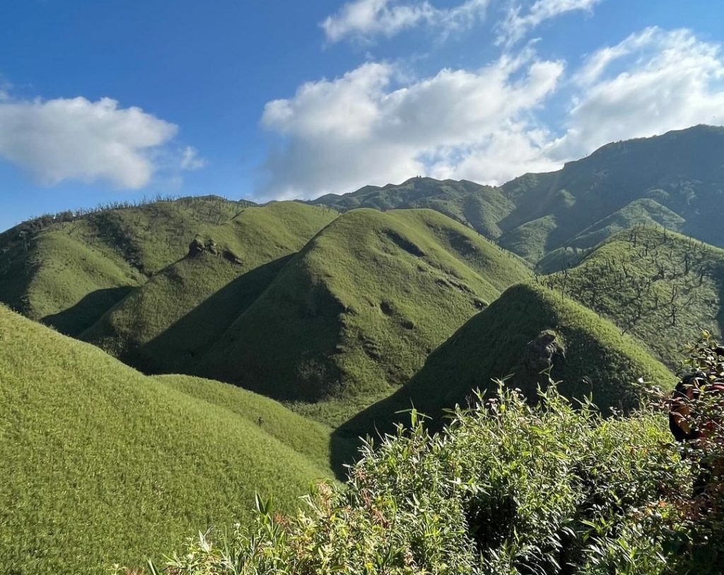 Travel Northeast: क्यों पूरब का स्विट्जरलैंड कहलाता है नागालैंड, 80 प्रतिशत से अधिक है यहां का लिट्रेसी रेट 1 Nagaland 2