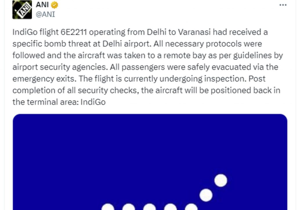 Bomb Threat: दिल्ली से वाराणसी जा रही इंडिगो फ्लाइट में बम की सूचना, विमान से कुछ ऐसे निकलने लगे खौफजदा यात्री, देखें वीडियो 1 Indigo 11
