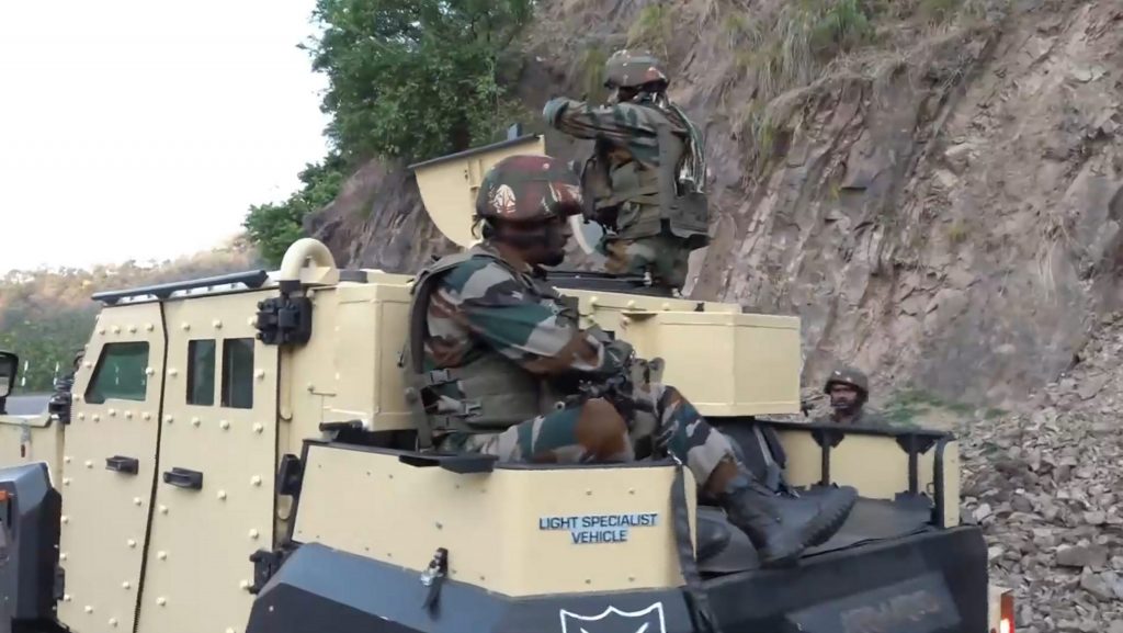 Jammu-Kashmir Terrorist Attack: आतंकियों को दबोचने के लिए उतारे गए कमांडो और ड्रोन, जंगल में तलाशी तेज 1 10061 Pti06 10 2024 000079A 1