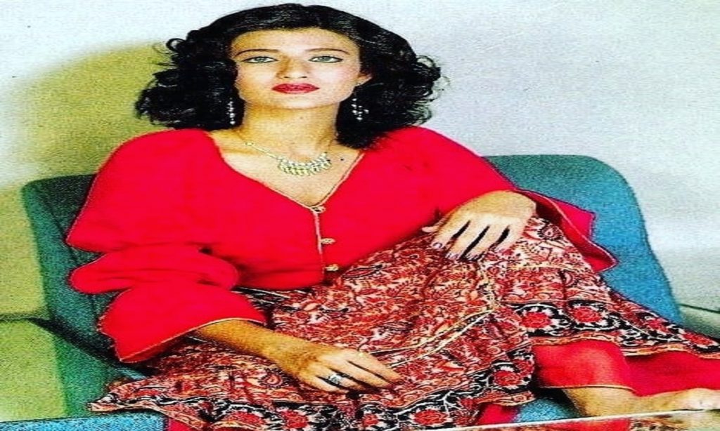 Happy Birthday Sarika: पति के एक्स्ट्रा मैरिटल अफेयर से तंग आकर सुसाइड करने की कोशिश की, फिर उठाया ये कदम 2 2002238127