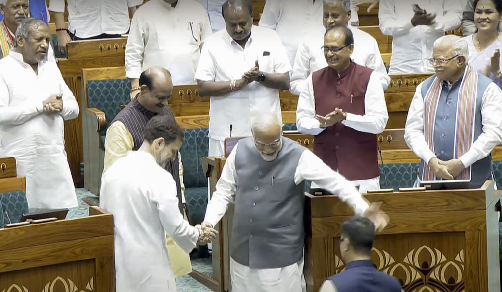 Om Birla 2.0: ओम बिरला फिर चुने गए लोकसभा स्पीकर, आसन तक लेकर गये पीएम मोदी और राहुल गांधी 2 26061 Pti06 26 2024 000056B