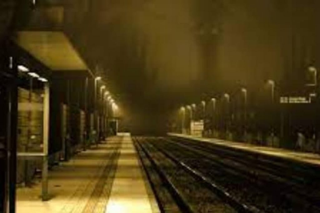 Indian Railway: भारत के इन रेलवे स्टेशनों पर नहीं रुकती है कोई भी ट्रेन, न कोई यात्री आता है नजर, जानिए आखिर क्या है राज 2 4C22Caaf A429 4F6D B327 A171F2D3Cef6