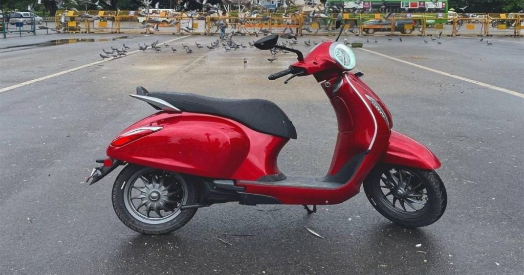Electric Scooters जो देती हैं 100Km से ज्यादा का माइलेज, कीमत 1 लाख से भी कम 3 Bajaj Chetak Electric Dealerships