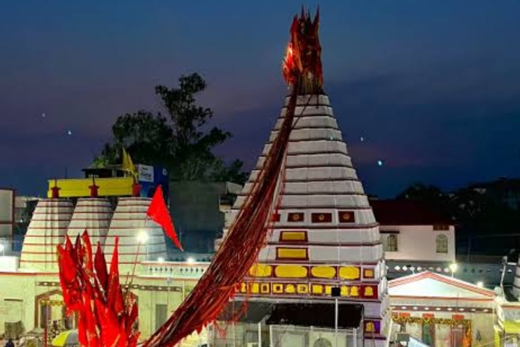 Jharkhand Tourism: सावन में इन शिव मंदिरों में उमड़ती है भक्तों की भीड़, जरूर करें दर्शन 2 Basukinath Dham