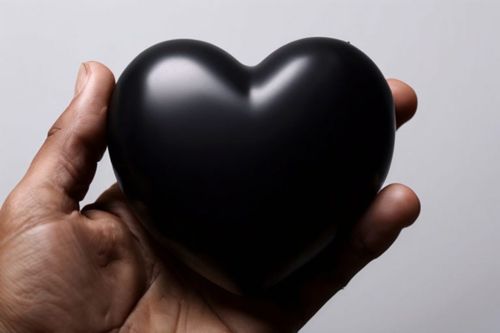 Emoji Meaning: अगर कोई भेज दे ऐसा इमोजी, तो समझ लीजिए बन रही है बात ! 2 Black Heart Emoji