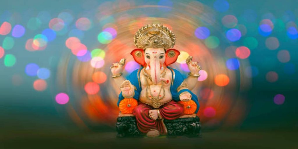 Vastu Tips For Home: मेन गेट पर भगवान गणेश की तस्वीरें लगाने से पहले जानें ये वास्तु टिप्स 1 Ganesh Ji