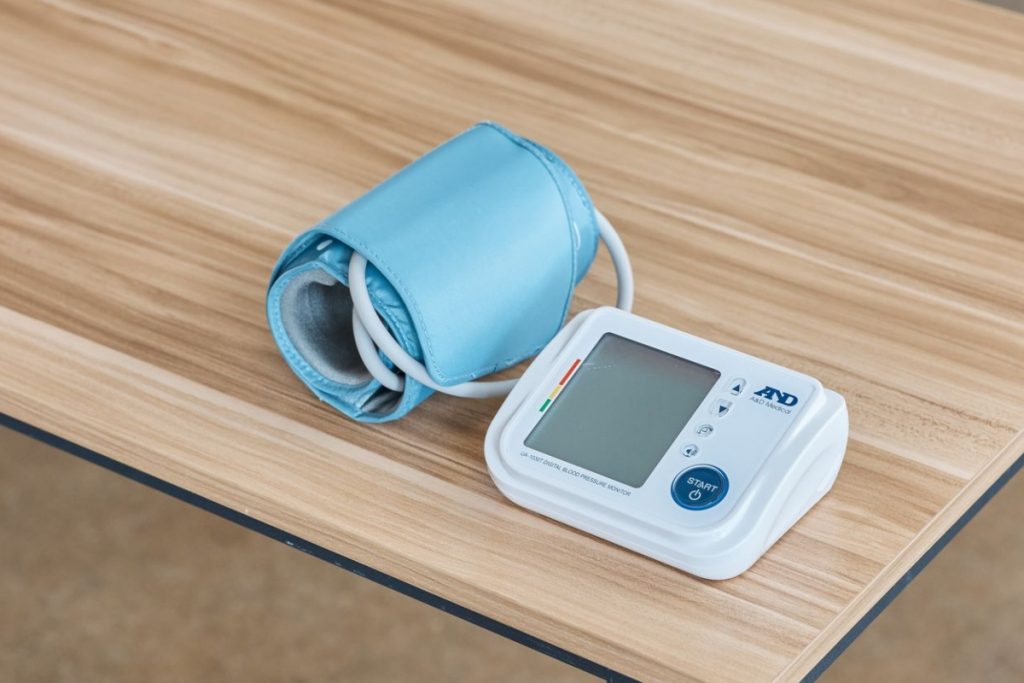 Father'S Day 2024 Gift Ideas: अपने पिता को दें ये खास तोहफा, गहरा होगा आपका रिश्ता 3 Health Kit