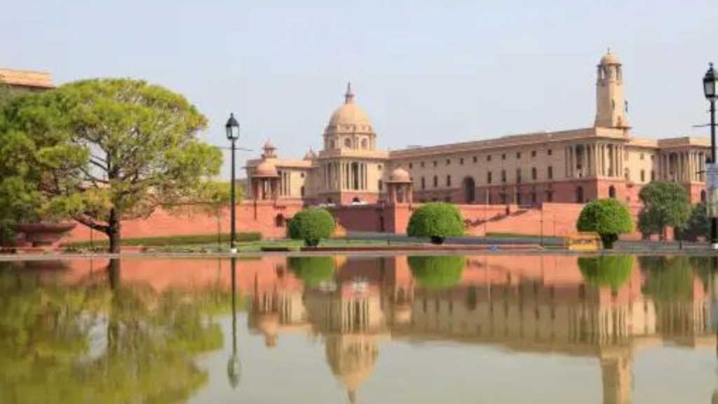 Gk Questions On Indian Polity: रेलवे, बैंकिंग, एसएससी जैसी परीक्षाओं की कर रहें हैं तैयारी तो इन प्रश्नों से करें जीके मजबूत 1 Untitled Design 4 2