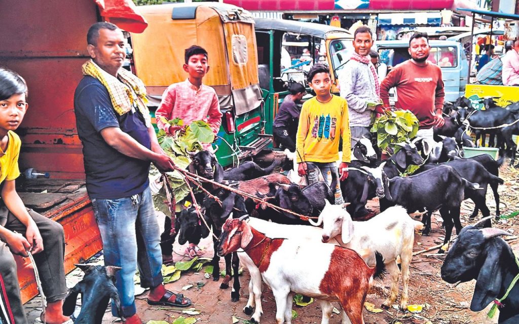 रांची में कुर्बानी के पर्व बकरीद का उल्लास, मस्जिदों व ईदगाहों में अदा की जा रही नमाज 1 Bakrid In Ranchi Jharkhand 1
