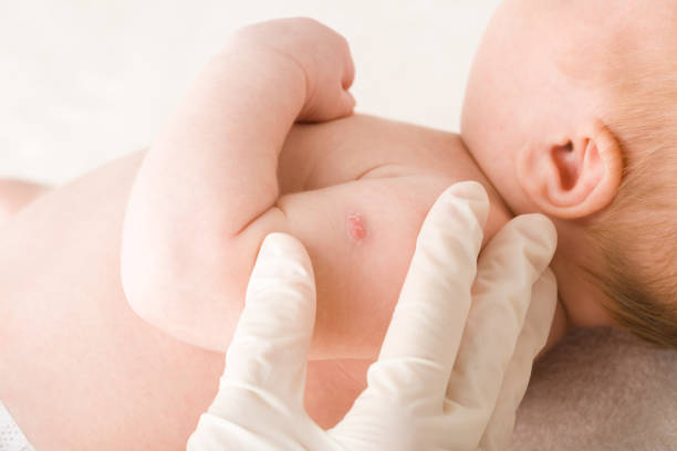 Vaccines For Newborns: नवजात शिशुओं के लिए 3 जरूरी टीके कौन से हैं, इसे लगाना क्यों है जरूरी 2 Istockphoto 1404361241 612X612 1