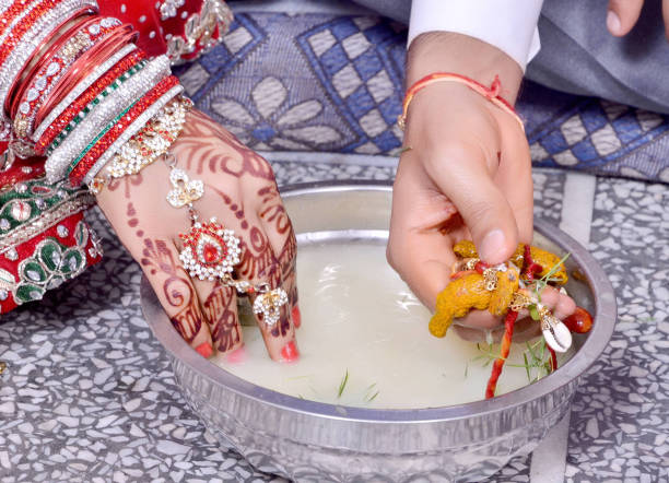 Money Problems: शादी के तुरंत बाद क्यों होने लगती है पैसों की किल्लत? कहीं आप भी तो नहीं कर रहें ये गलती, जानें 5 बड़े कारण 1 Istockphoto 984229760 612X612 1