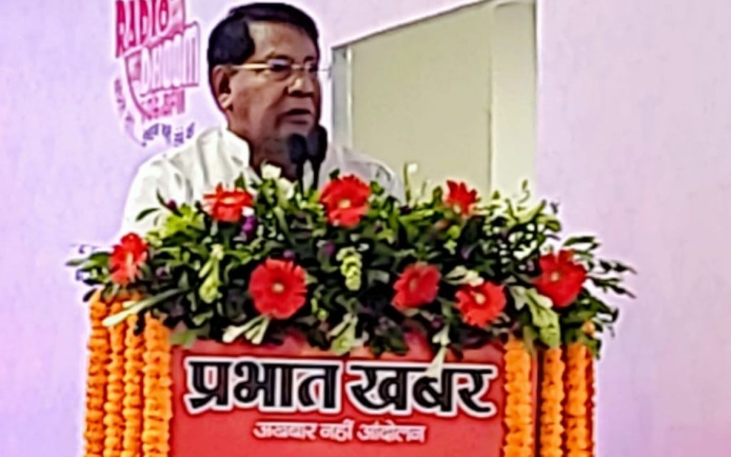 प्रभात खबर ने प्रतिभा को दिया सम्मान, केंद्रीय मंत्री संजय सेठ बोले- नशे की बुराई से दूर रहें बच्चे 2 Dr Rameshwar Oraon Prabhat Khabar Pratibha Samman