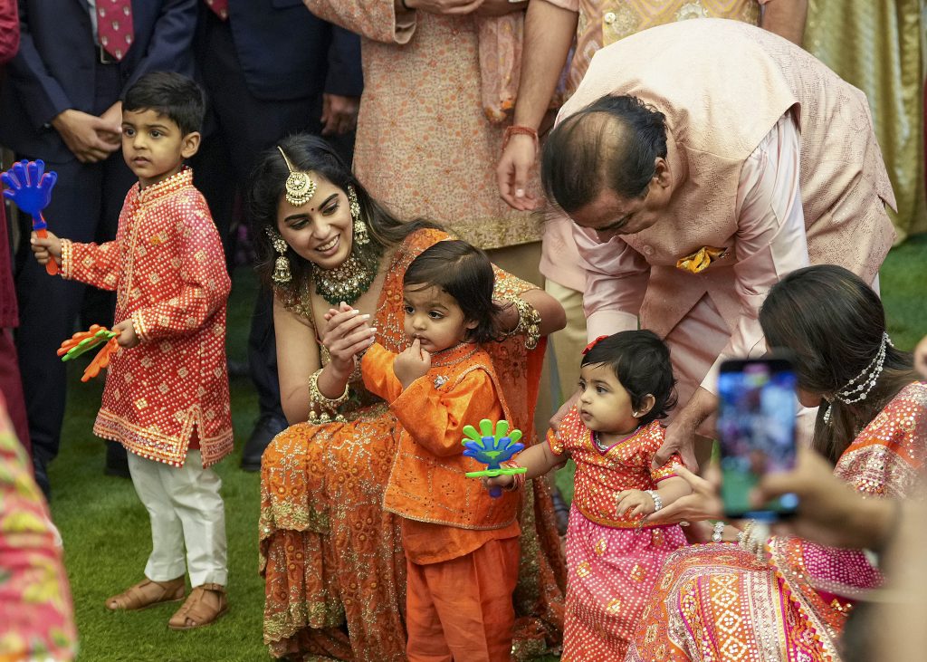Anant Ambani Wedding : वेज पुलाव से लेकर ढोकला तक…अनंत अंबानी की शादी से पहले एंटीलिया में भंडारे का आयोजन 3 03071 Pti07 03 2024 000399B