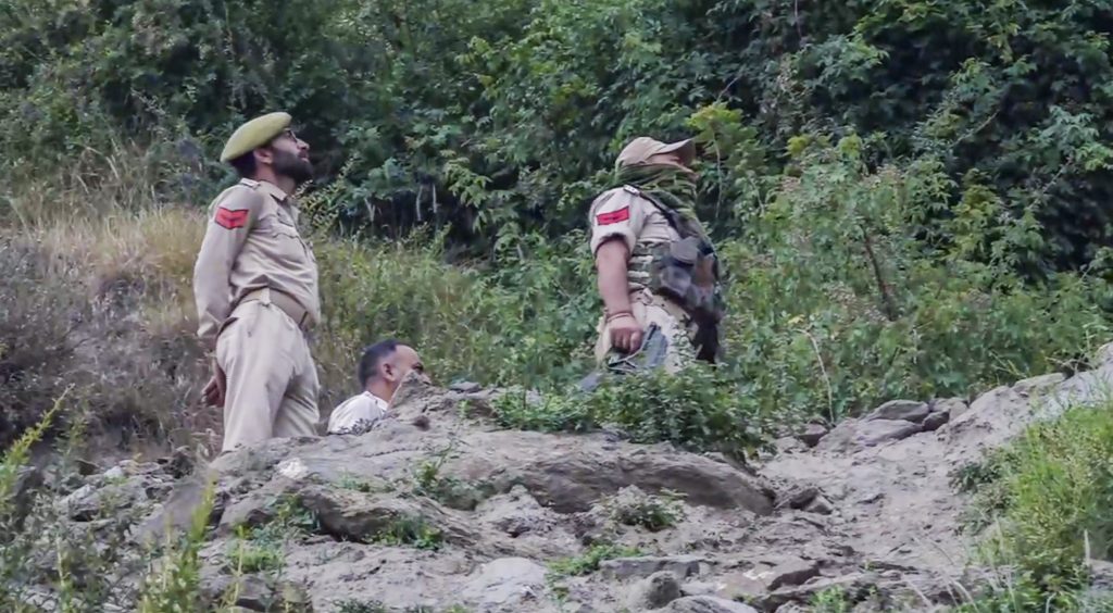 Jammu Kashmir Terrorist Attack: कहां से आतंकियों के पास आ रहे हैं चीनी और अमेरिकी हथियार? 2 18071 Pti07 18 2024 000047B