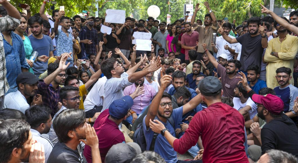 Ias कोचिंग में तीन छात्रों की मौत: बेसमेंट को बना दिया लाइब्रेरी…! 8 प्वाइंट्स में जानिए कैसे किया गया गड़बड़झाला 1 28071 Pti07 28 2024 000199B