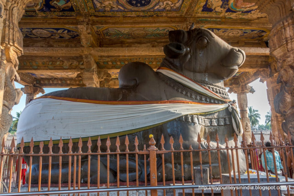 Brihadeshwar Temple: आखिर 1000 साल पुराना बृहदेश्वर मंदिर कैसे खड़ा है बिना नीव के? 2 Brihadeshwar Templenanditanjavur