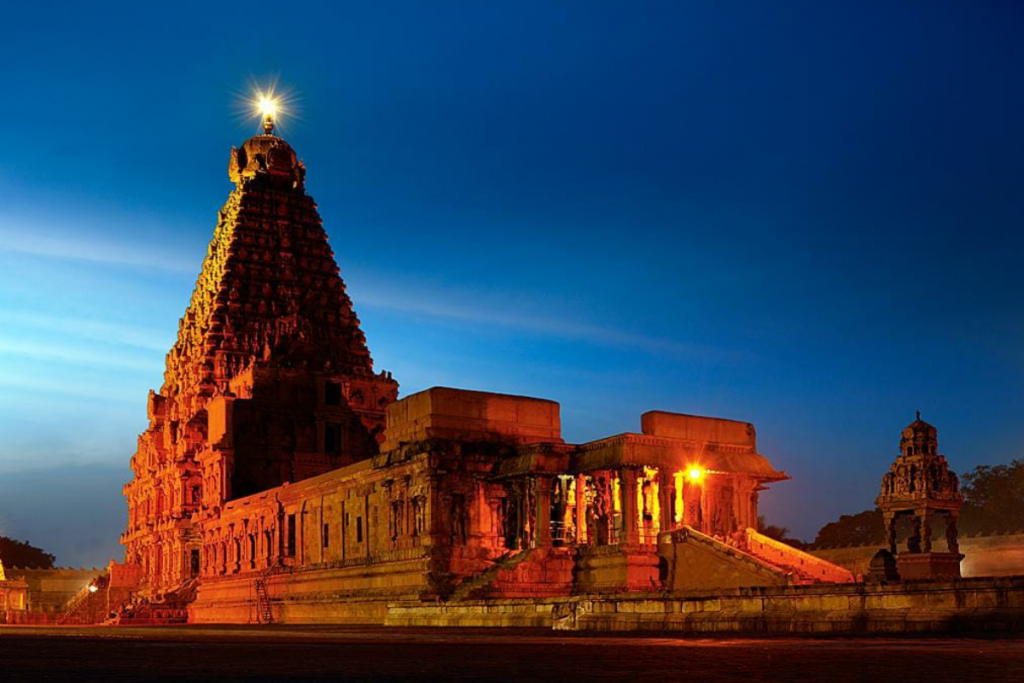 Brihadeshwar Temple: आखिर 1000 साल पुराना बृहदेश्वर मंदिर कैसे खड़ा है बिना नीव के? 4 Brihadeshwar Templetanjavur1