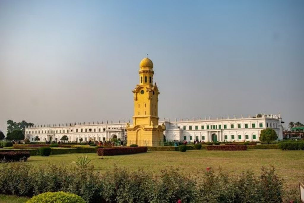 West Bengal Tourism: हजारद्वारी पैलेस में जाने के लिए एक नहीं 1000 दरवाजे 3 Hazaar Dwari Palace