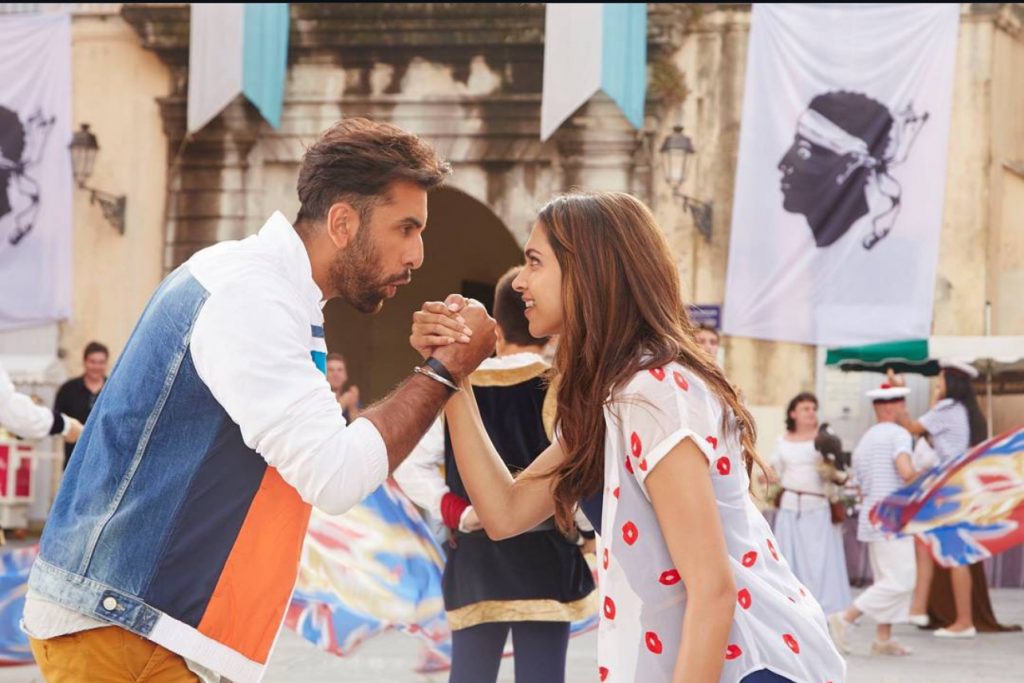 फिल्म 'तमाशा': वेद की खोज में गहराई से छुए रंग 1 Tamasha Movie