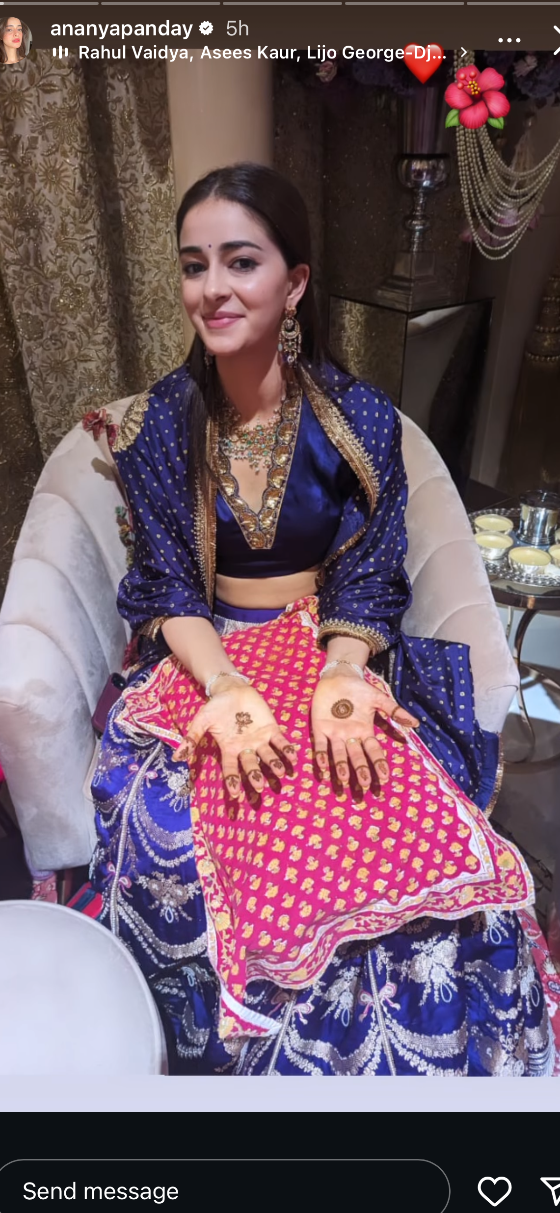 Anant-Radhika Wedding: अनन्या ने ब्लू लहंगे में की बॉलीवुड की धक-धक गर्ल की बराबरी, दिखीं बेहद खूबसूरत 2 Ananya Pandey