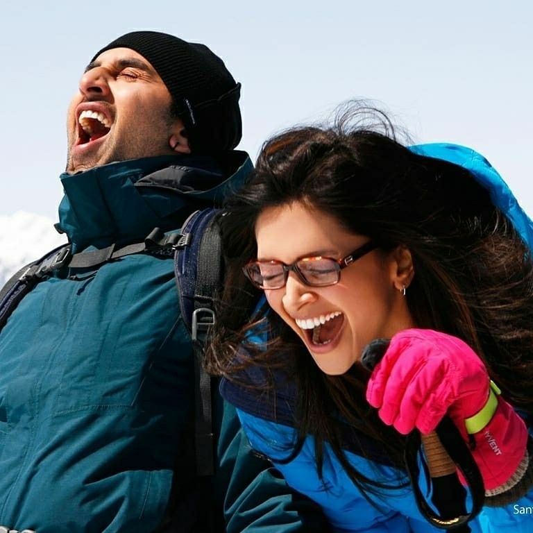 Yeh Jawaani Hai Deewani :दोस्ती, प्यार और यात्रा का ताना बाना बुन के एक परफेक्ट स्टोरी सुनाती है रणबीर- दीपिका कि यह फिल्म 6 Yeh Jawaani Hai Deewani