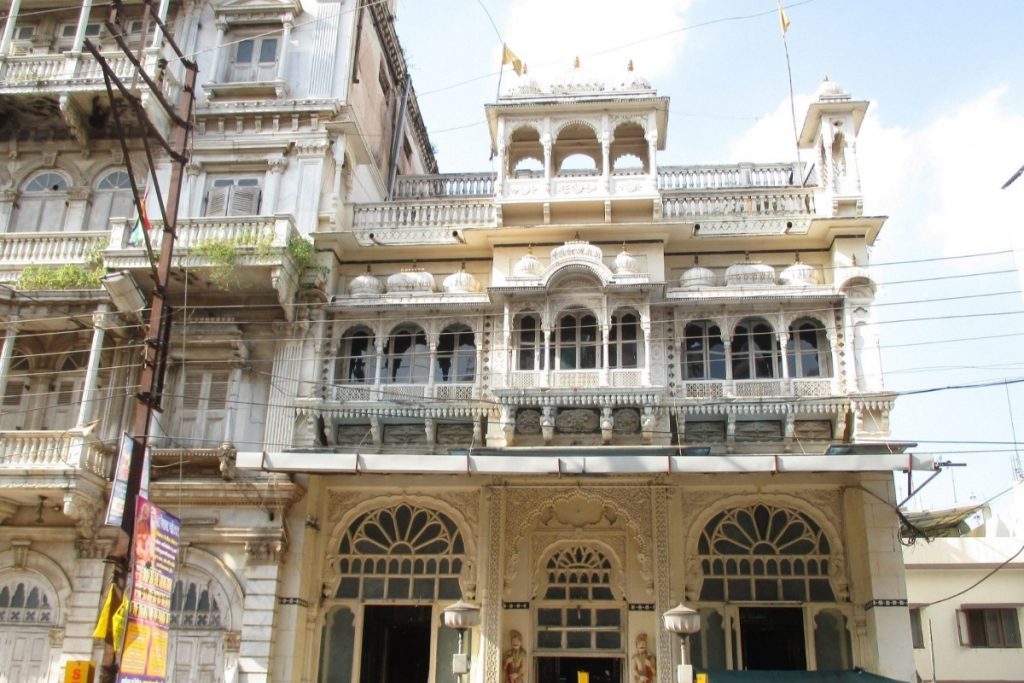 Mp Tourism: इंदौर का शीश महल है 100 साल पुराना- खूबसूरती ऐसी की नजरे नही हटेंगी 3 Kanch Mandir