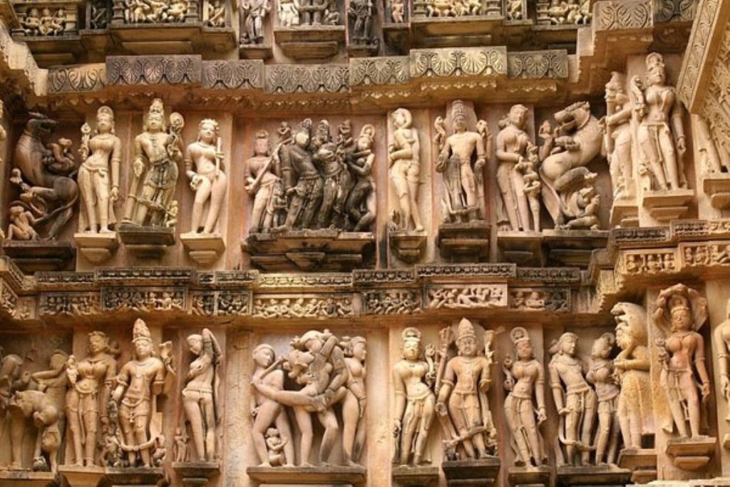 Mp Tourism:कंदारिया महादेव मंदिर है खजूराहों का सबसे प्रसिद्ध शैव मंदिर 3 Kandariya Mahadeva Temple2