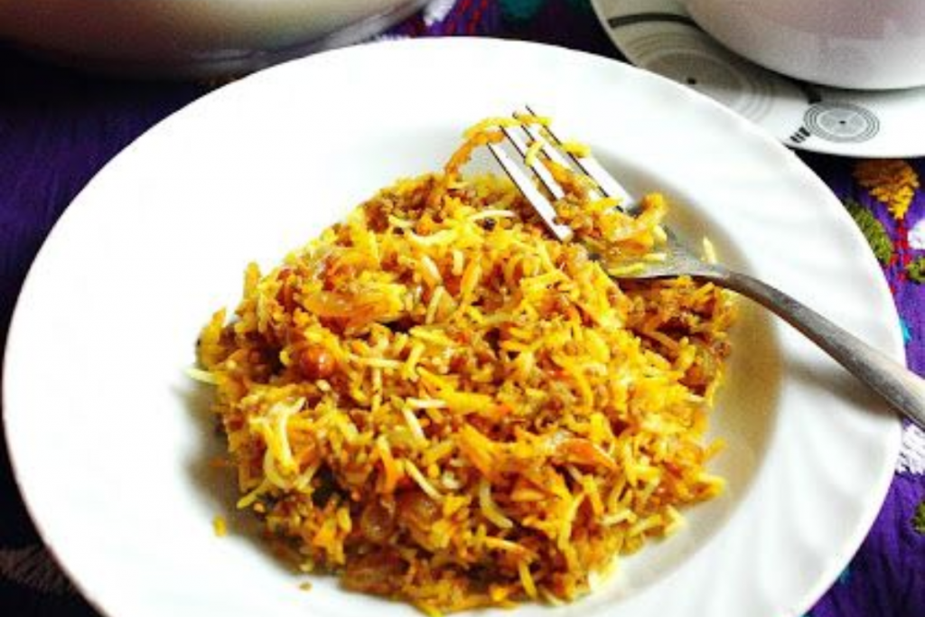 West Bengal Tourist Destinations: मुर्शिदाबाद की समृद्ध विरासत की करे खोज: संस्कृति और स्वाद का साथ में ले आनंद 3 Keema Pulao A Hearty Meal 1