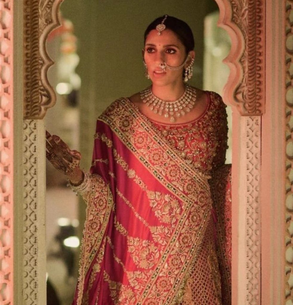 Anant Radhika Wedding 2024: एक नजर लहंगों पर, अनंत और राधिका की शादी में अंबानी लेडीज के लहंगों ने खिंचा सबका ध्यान 3 Mehta