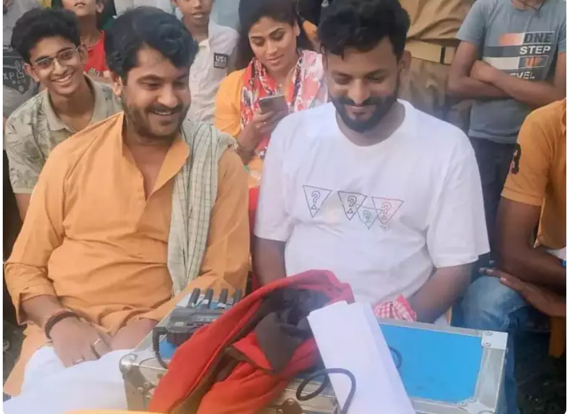 नई भोजपुरी फिल्म याद दिलाएगी एक बूंद पानी का हिसाब, सोनभद्र में शुरू हुई 'एक लोटा पानी' की शूटिंग 1 Screenshot 2024 07 04 073200