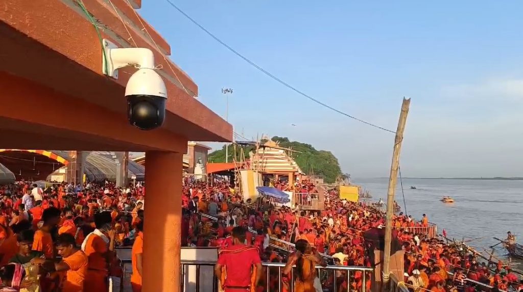 Photos: सावन की दूसरी सोमवारी पर कांवड़ियों से पैक हुआ सुल्तानगंज, अजगैवीनाथ मंदिर में भी उमड़े शिवभक्त 2 Screenshot 2024 07 29 083732