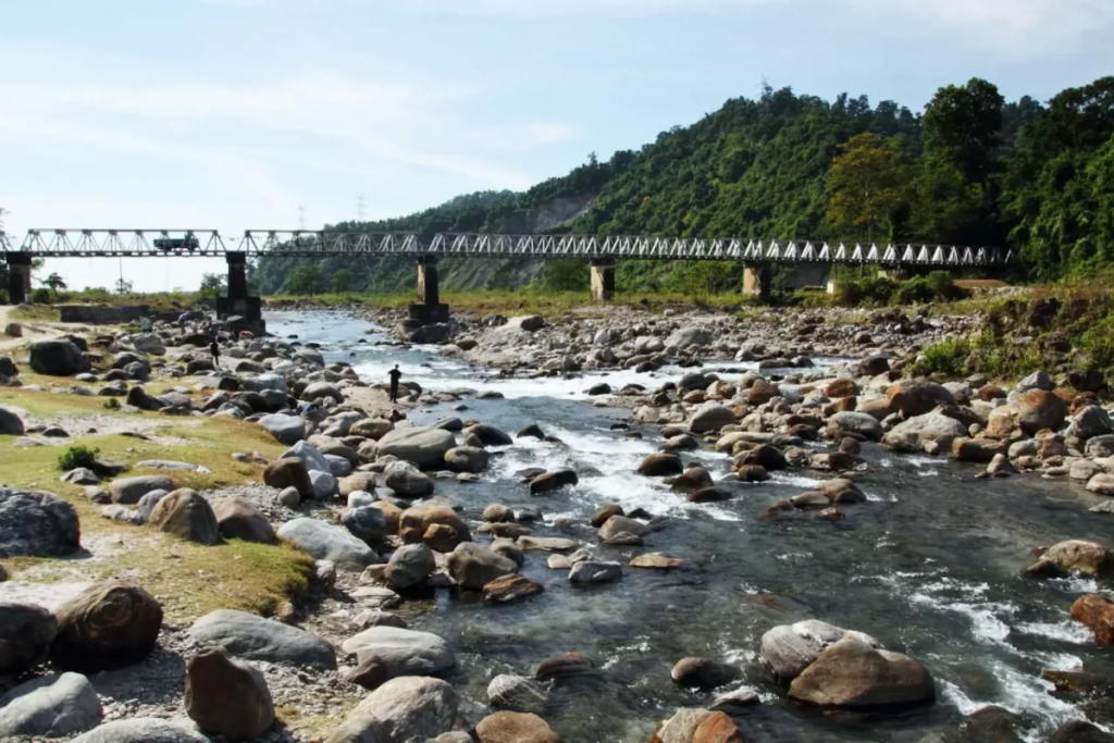 West Bengal Tourist Destinations: सिलीगुड़ी में घूमने लायक 15 जगहें और करने लायक चीजें 8 Sevoke दुधिया पिकनिक स्पॉट