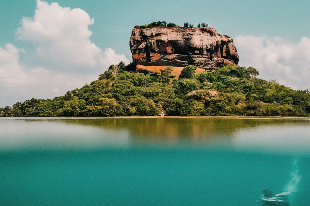 Travel Tips: 50 हजार भी हैं पॉकेट में, तो इन इंटरनेशनल डेस्टिनेशंस को कर सकते हैं कवर 2 Shri Lanka