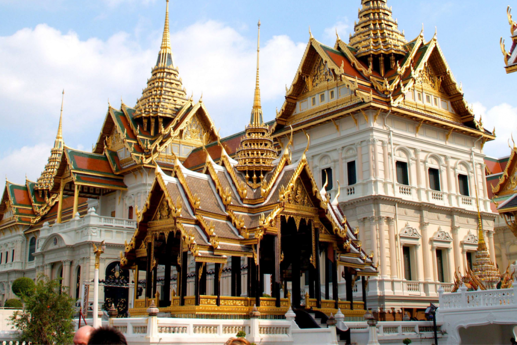 Travel Tips In Foreign Countries: गाड़ी से भी कर सकते हैं इन विदेशी जगहों की सैर 5 Thailand 1