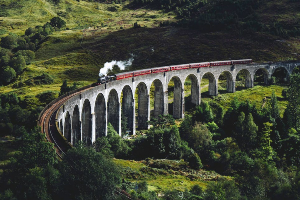 Monsoon Trip With Indian Railway: भारत की ये 5 ट्रेन मानसून में आपके सफर को बनाएगी और भी यादगार 4 The Darjeeling Himalayan Railway New Jalpaiguri To Darjeeling