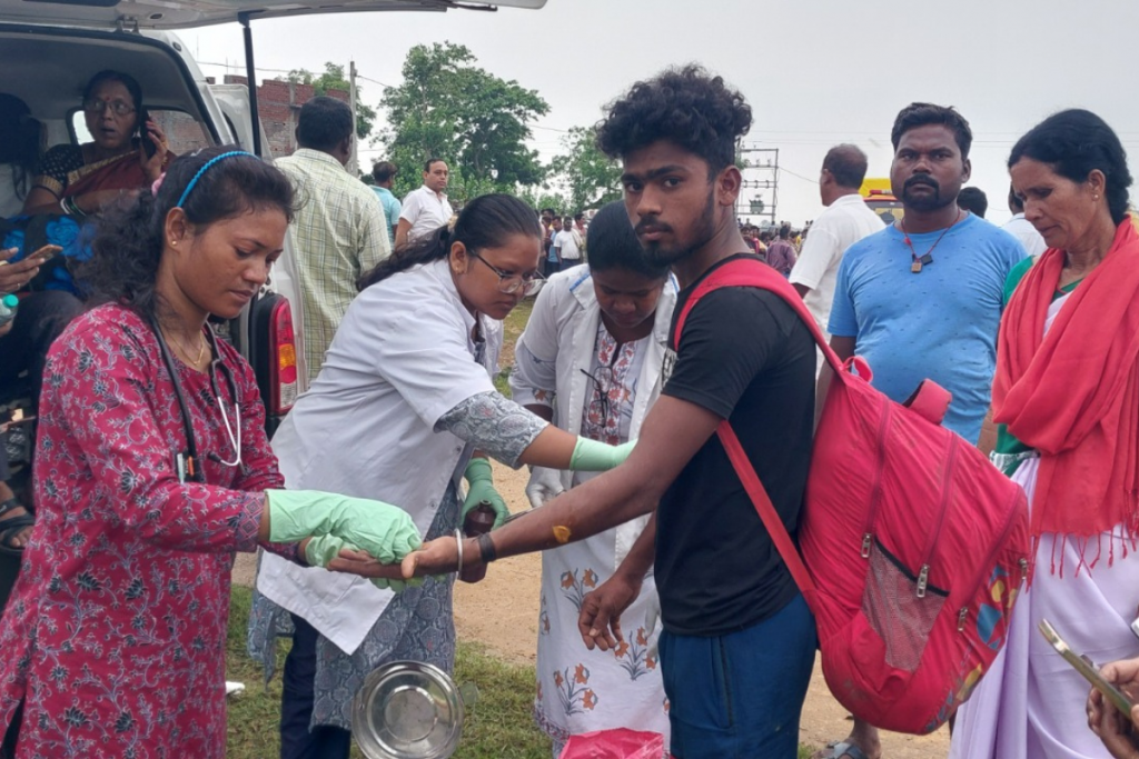 Jharkhand Train Accident: झारखंड ट्रेन हादसे में 2 यात्रियों की मौत, 18 घायल 1 Untitled Design 2024 07 30T170930.384