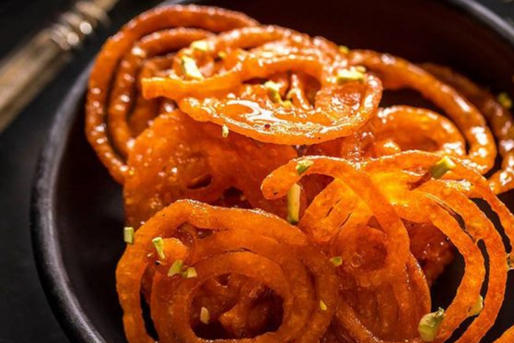 Famous Food Of Bhopal: पोहा से लेकर जलेबी, भोपाल आएं तो जरूर लें इन डिशेज का स्वाद 2 Untitled Design 6 1