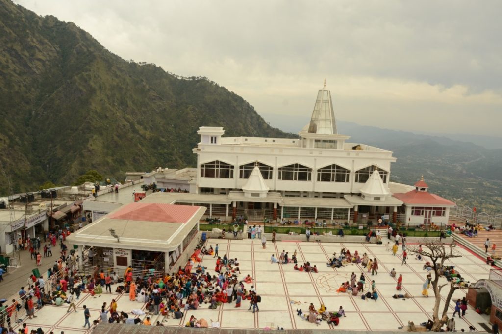 Travel Tip: वैष्णो देवी जाने का है मन तो ऐसे करे तैयारी 1 Vaishno Devi Jammu