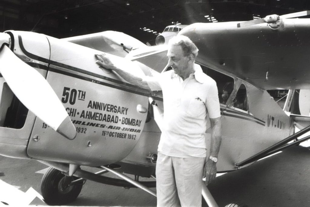Jrd Tata- भारत को पहली विमान कंपनी देने वाले Jrd टाटा ने कैसे भरी सफलता की उड़ान, पढ़ें ये प्रेरक कहानी 2 Whatsapp फ़ोटो 2024 07 18 23.15.09 बजे 903Aa4Ff 1