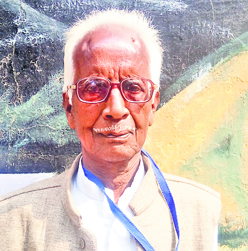 गुमला विधानसभा सीट पर भाजपा को पछाड़ झामुमो ने किया था कब्जा, 24 साल से जिंदा है बाइपास का मुद्दा 4 Bairagi Oraon